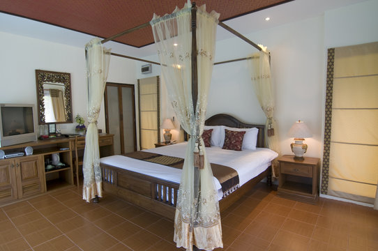 Oriental style tropical bedroom
