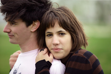 jeune couple amoureux