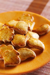 Plate with honey cookies