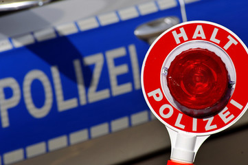 Polizeikontrolle Halt Polizei Polizeikelle