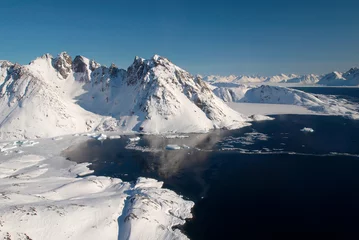 Gordijnen Greenland, ice floe and mountains © Anouk Stricher
