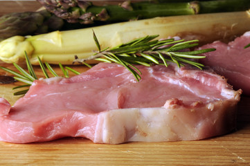 Vitello braciole nodino e asparagi