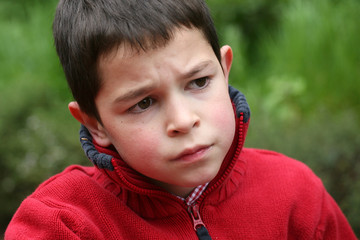 Tristesse et solitude d'un enfant