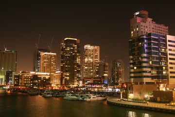 Fototapeta na wymiar Dubai Marina by Night