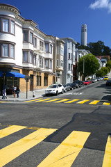 Rues et Coït tower à San Francisco