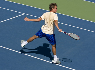 Tennis player with shadow