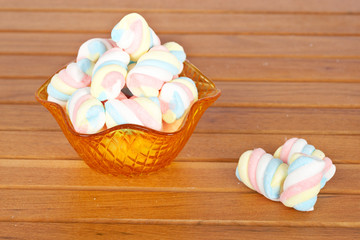 Pink marshmallows in the glass bowl