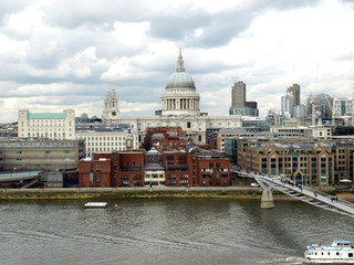 Fototapeta premium Saint Paul's Cathedral in the City of London, UK