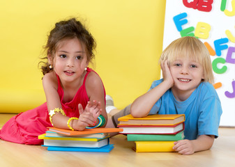 Fototapeta premium Emotional friends with books