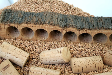 Cork Stoppers-Rolhas-Cortiça-Liège-Bouchons-Tapones-Sobreiro