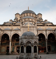 Fototapeta na wymiar Interior of New Mosque in Istanbul
