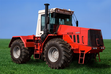 wheeled tractor