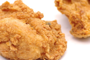 morceaux de poulet frit
