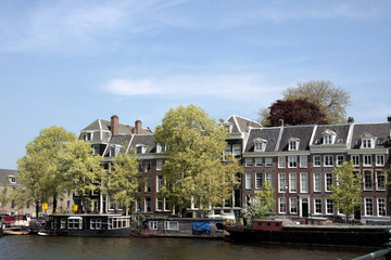 Obraz premium Amsterdam, anciens entrepôts et canaux