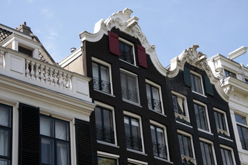 Obraz premium Toits avec moulures, Amsterdam