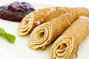 Pfannkuchen mit Marmelade