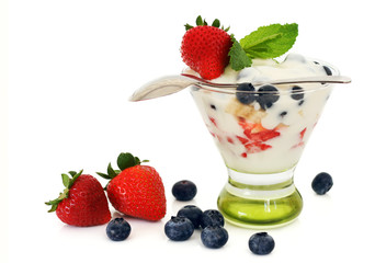 Yogurt and fruits parfait