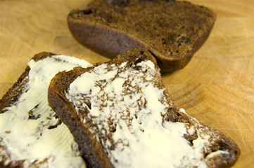 buttered malt loaf