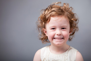 Naklejka premium Smiling Girl