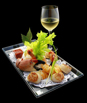 White wine and crab claws