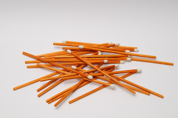 Cerillas naranja alargadas