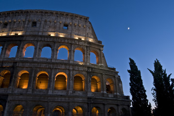 Fototapeta premium Coliseum at night