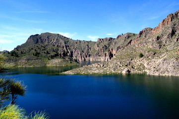 Fototapeta na wymiar Lake oj Cenajo - Dam on Segura river (Spain)