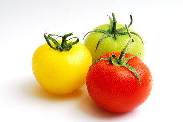 Trio de tomates rouge, verte et jaune