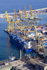 Contenedores en el Puerto de Barcelona