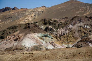 Artists Drive, kleine Strassen mit bunt funkelnden Felsen