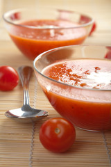tomato soup over bamboo mat