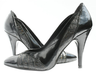 Shoe