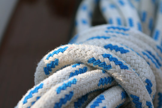 Tauwerk und Schoten auf Segelyacht