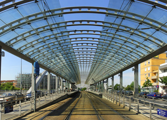 Hannover, Noltemeyer-Brücke, Straßenbahnhaltestelle