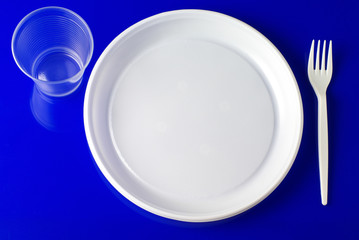 Plastic dishware