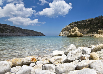 Fototapeta na wymiar Antoni Queen (lub Ladiko) plaża na wyspie Rodos, Grecja