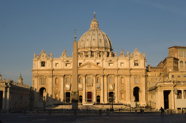 Fototapeta na wymiar Rome - st. Peters basilica in sunrise light - morning