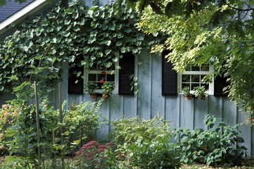 Fototapeta na wymiar Cottage cabin