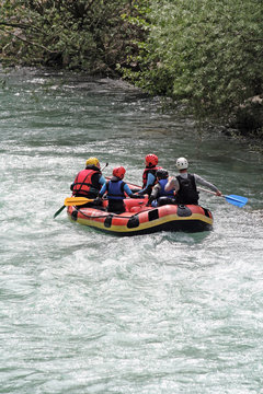 Ecole au rafting