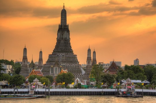Wat Arun sunset in Bangkok, Thailand