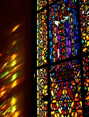 vitrail ancien de Coire et reflets