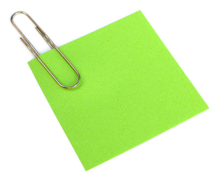 trombone sur post-it vert en papier recycl&eacute;