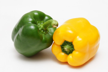 grüne gelbe paprika