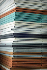 Gestapelte Präparatemappen