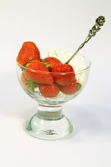 Erdbeeren mit Sahne