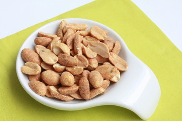 salt roasted peanuts