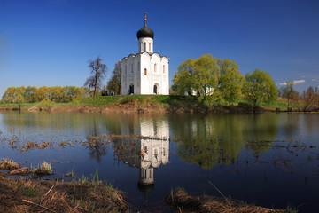 Cover church on Nerli. Russia. 12 centuries