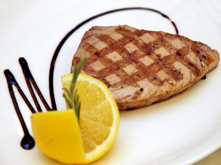 gegrilltes thunfisch steak, gesunde option