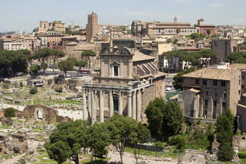 Fototapeta na wymiar Temple of Antoninus and Faustina in Forum Romanum