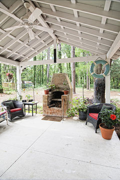 Outdoor Patio And Pizza Oven